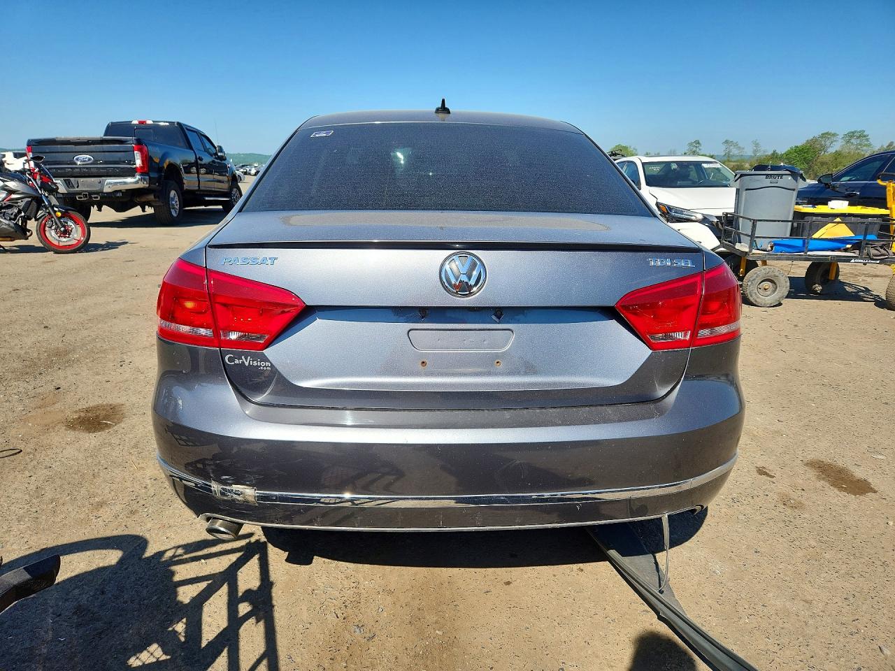 2014 VOLKSWAGEN PASSAT