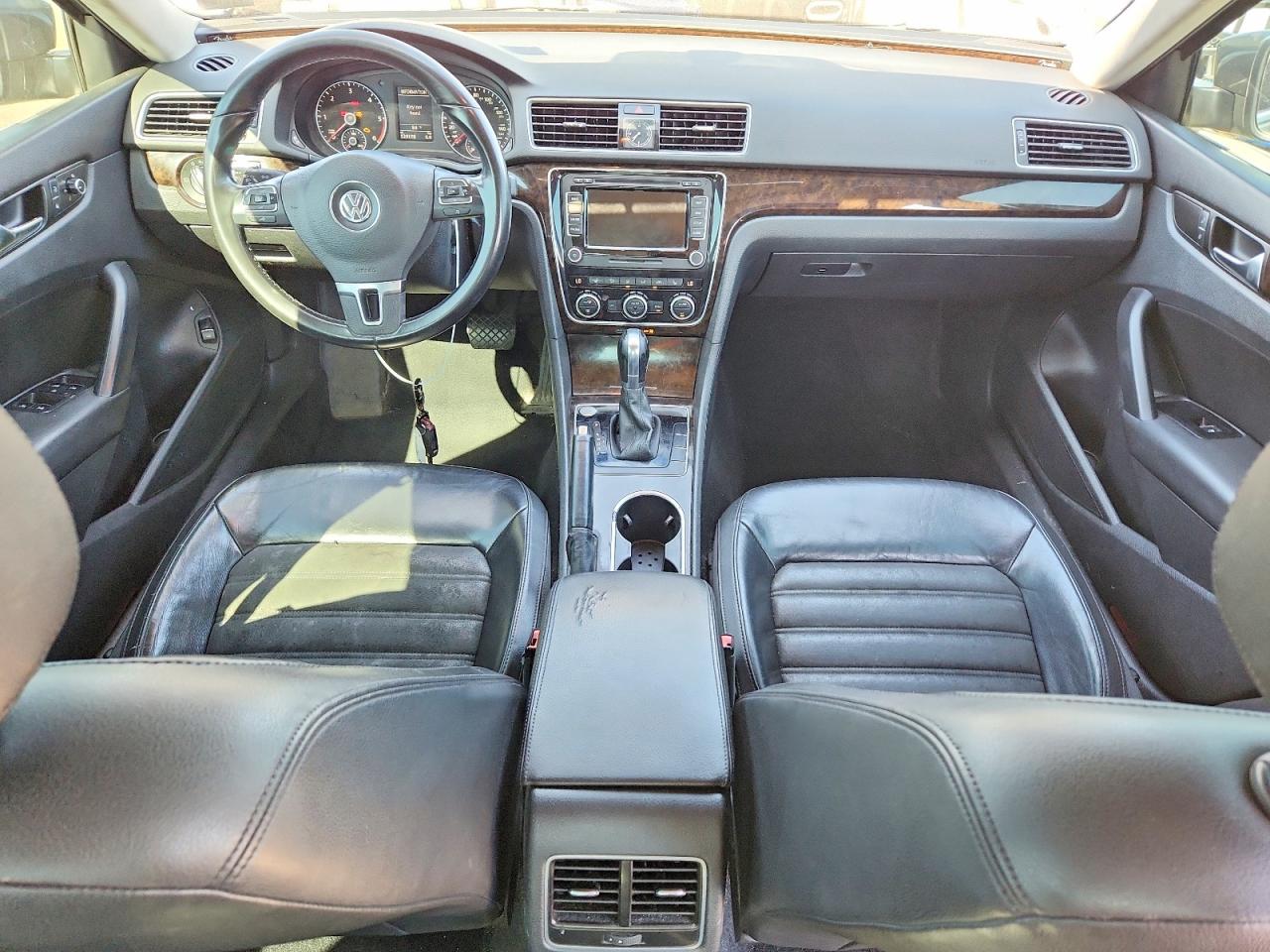 2014 VOLKSWAGEN PASSAT