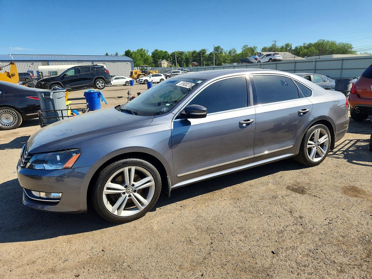 2014 VOLKSWAGEN PASSAT