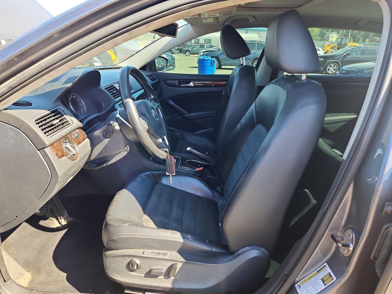2014 VOLKSWAGEN PASSAT