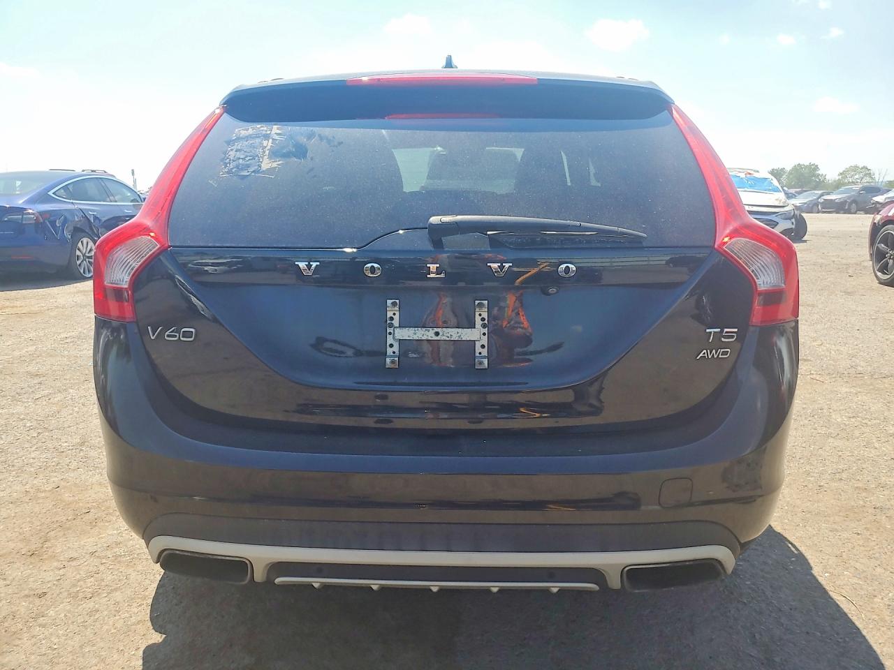 2018 VOLVO V60