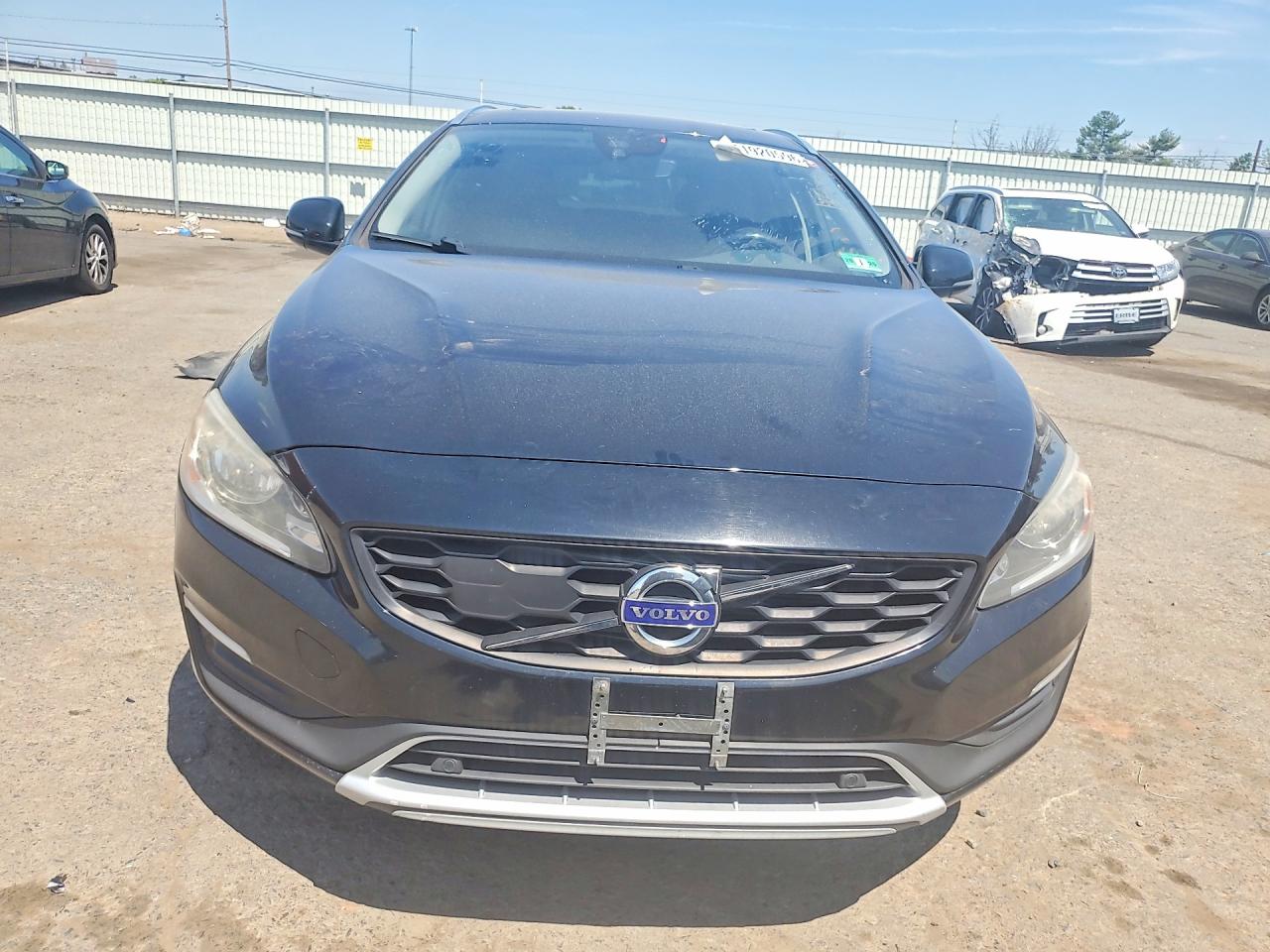 2018 VOLVO V60