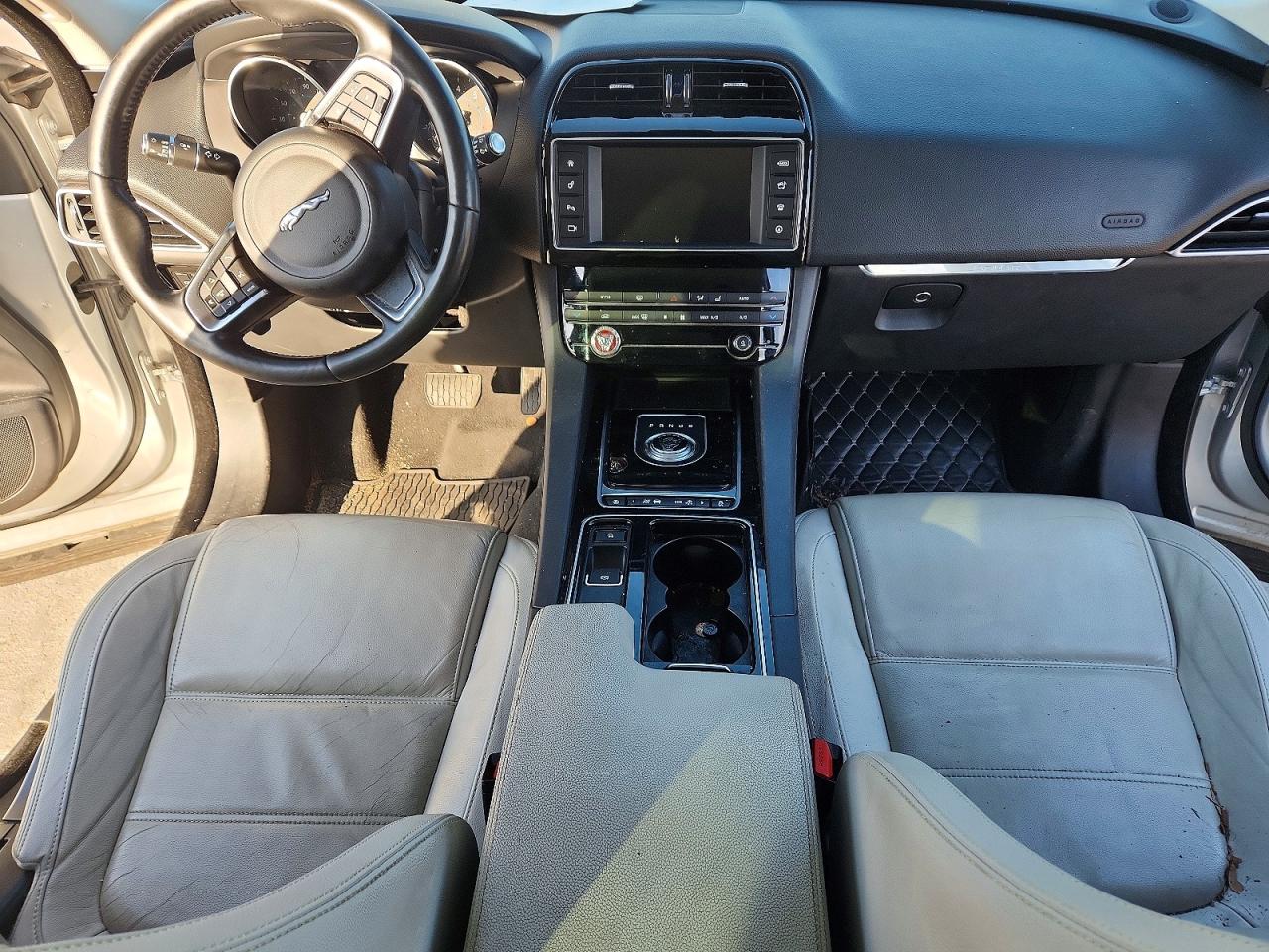 2018 JAGUAR F-PACE