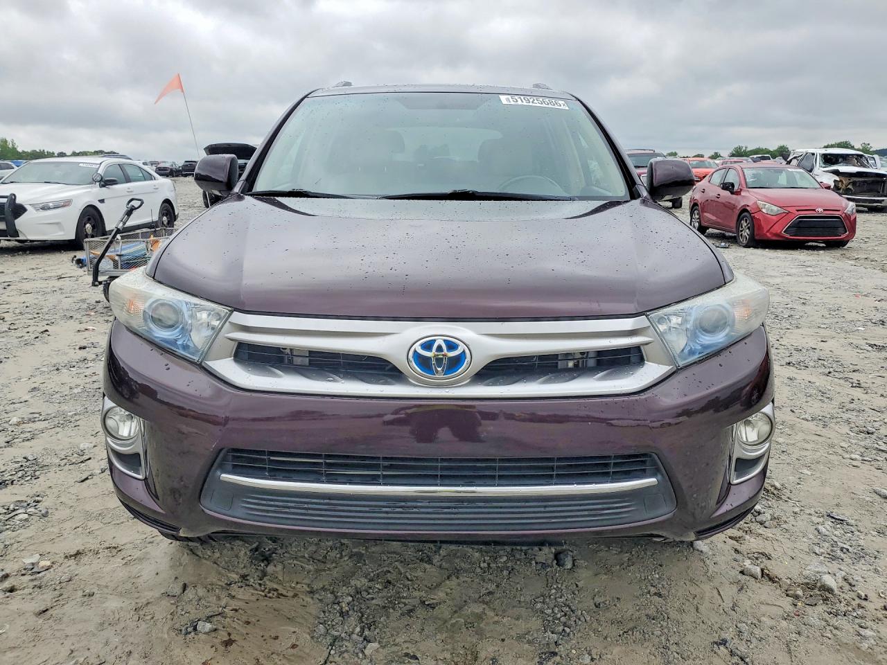 2011 TOYOTA HIGHLANDER