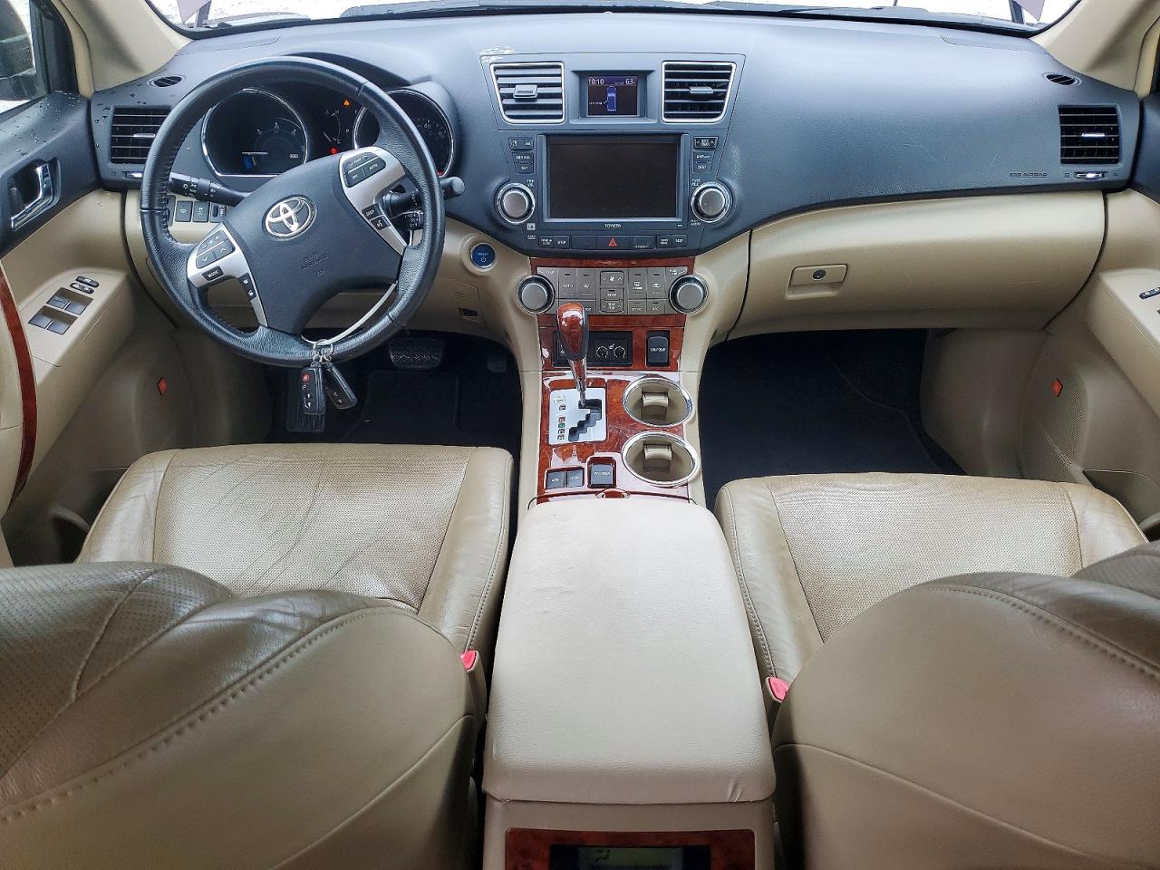 2011 TOYOTA HIGHLANDER