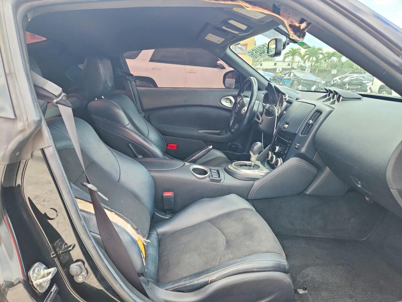 2014 NISSAN 370Z