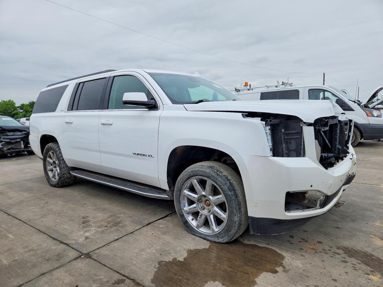 2019 GMC YUKON