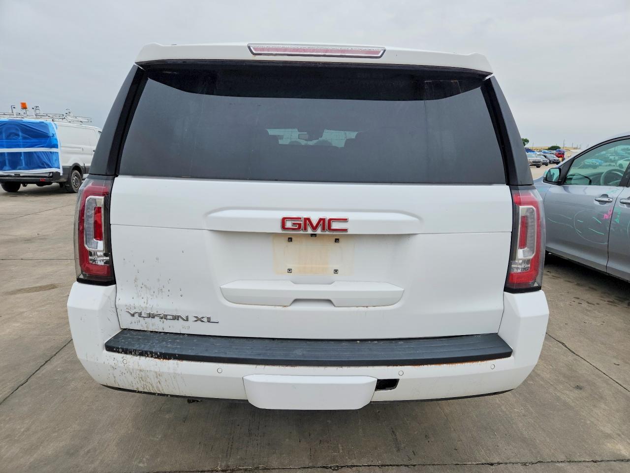 2019 GMC YUKON