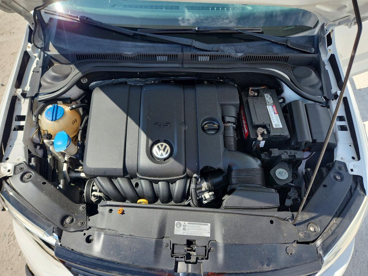2011 VOLKSWAGEN JETTA