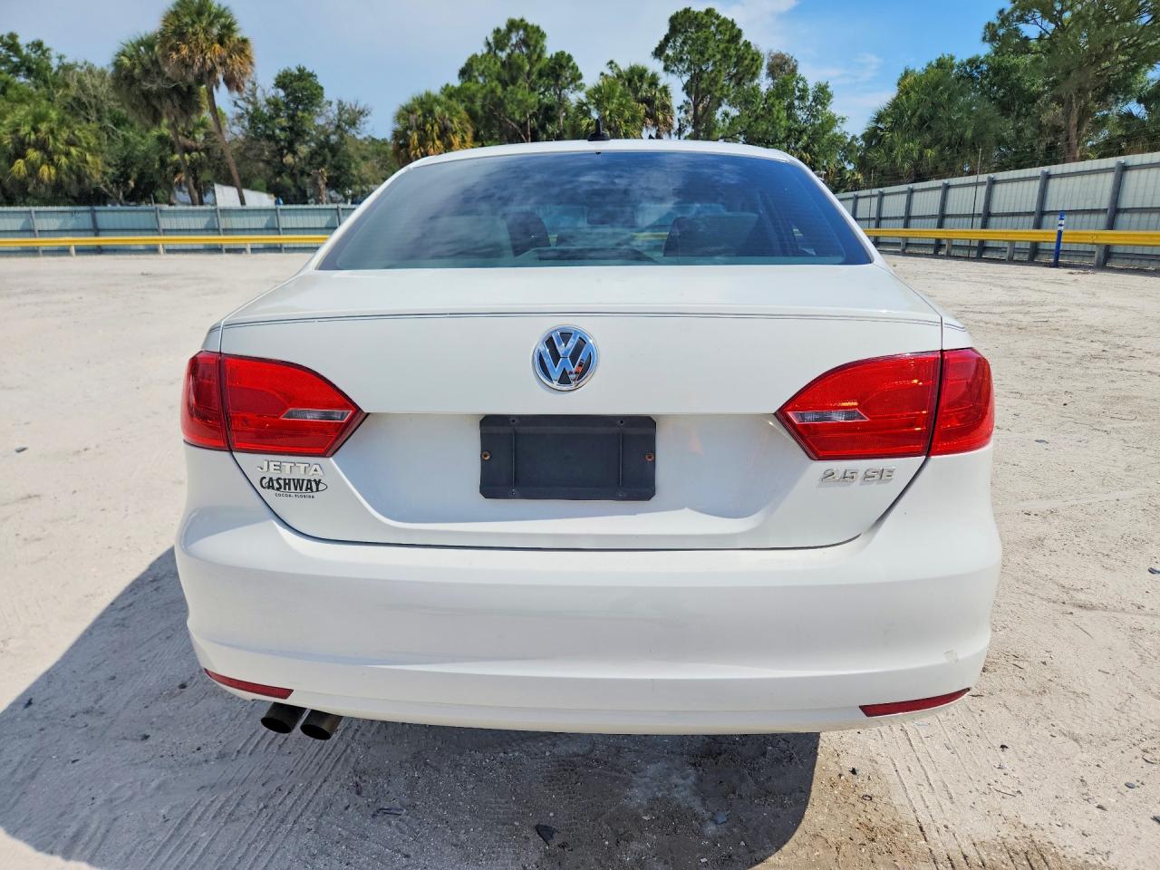 2011 VOLKSWAGEN JETTA