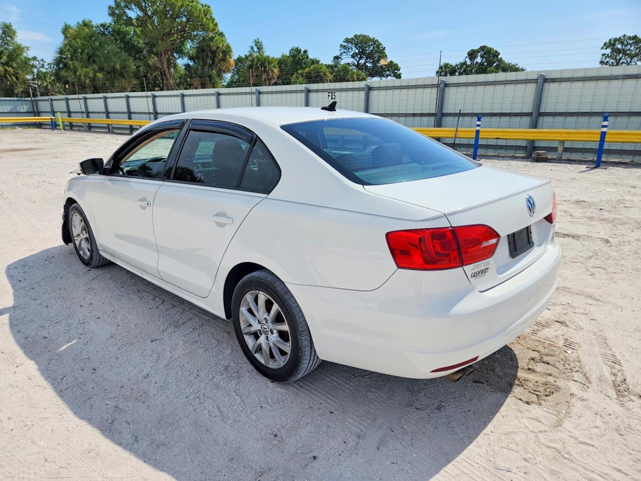 2011 VOLKSWAGEN JETTA
