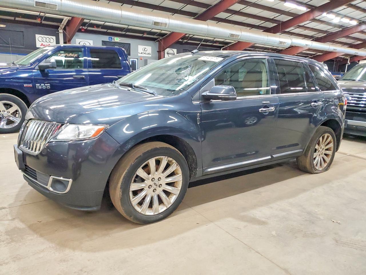 2013 LINCOLN TOWNHOUSE MKX