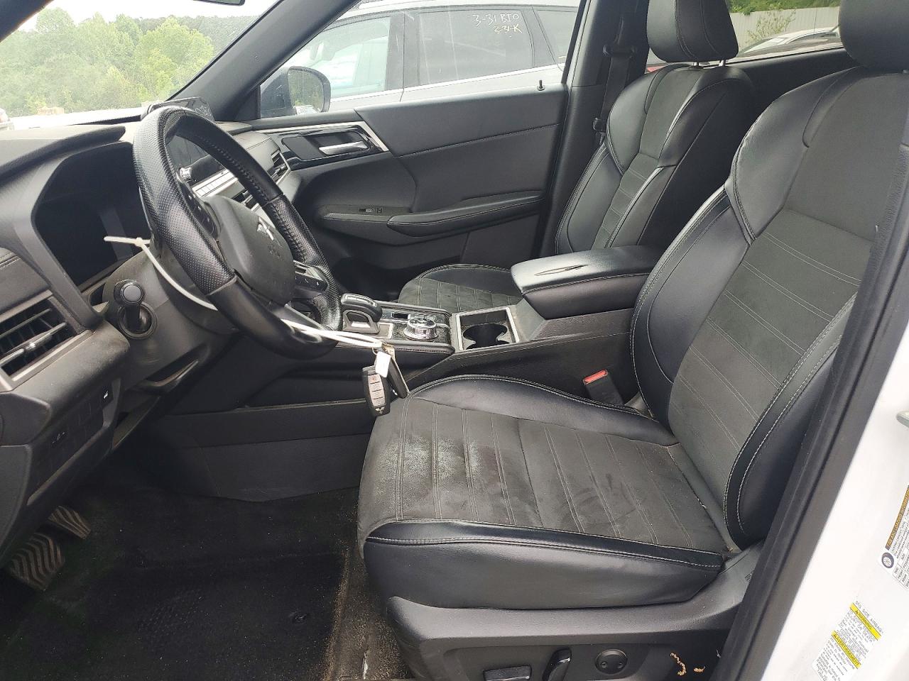 2024 MITSUBISHI OUTLANDER