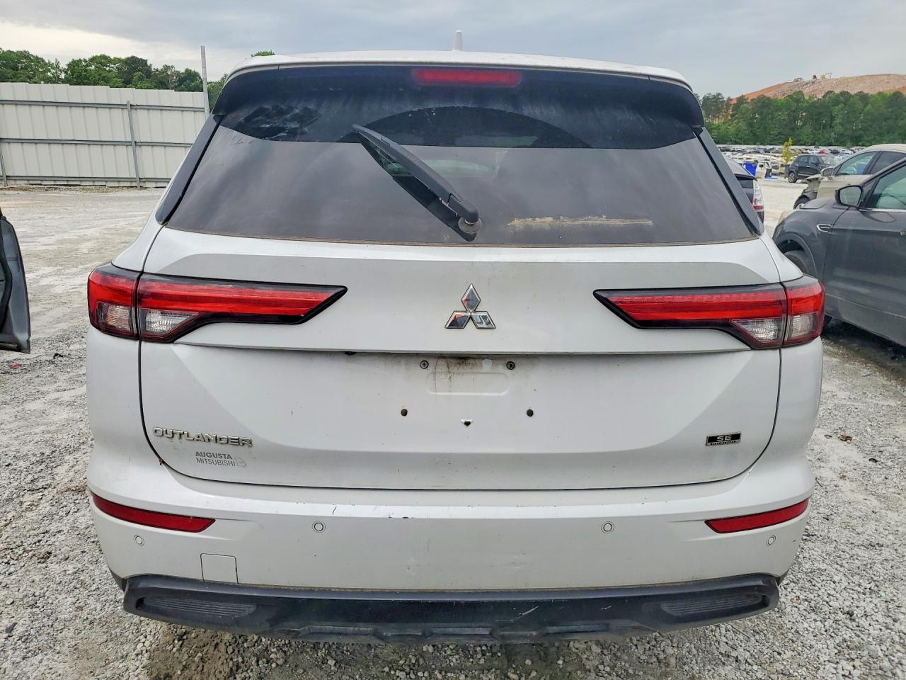 2024 MITSUBISHI OUTLANDER