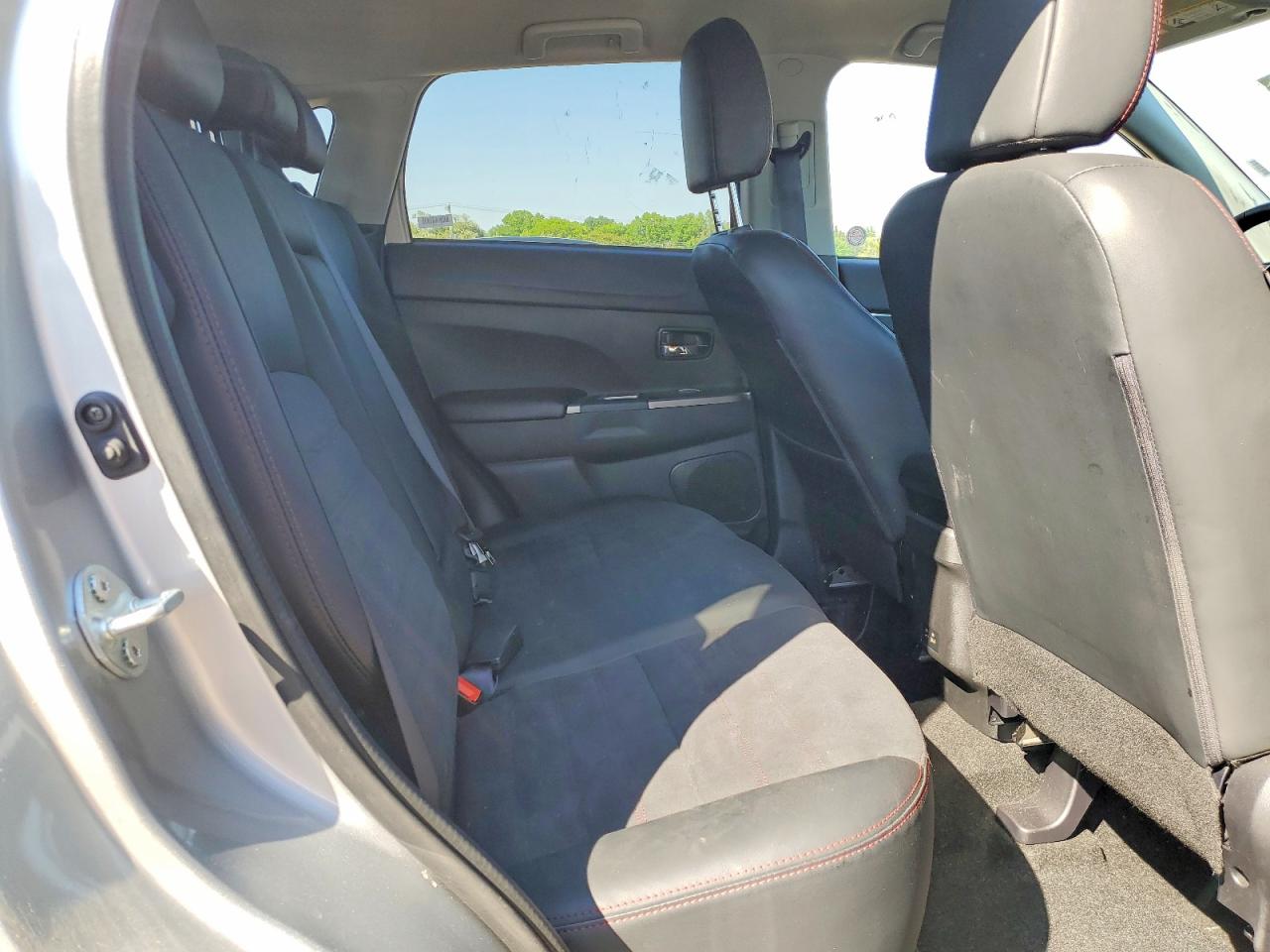 2025 MITSUBISHI OUTLANDER