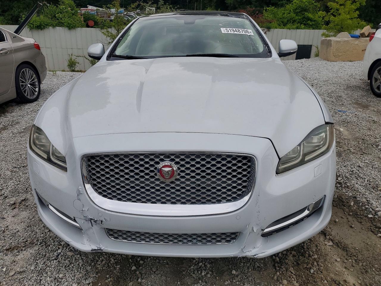 2017 JAGUAR XJ