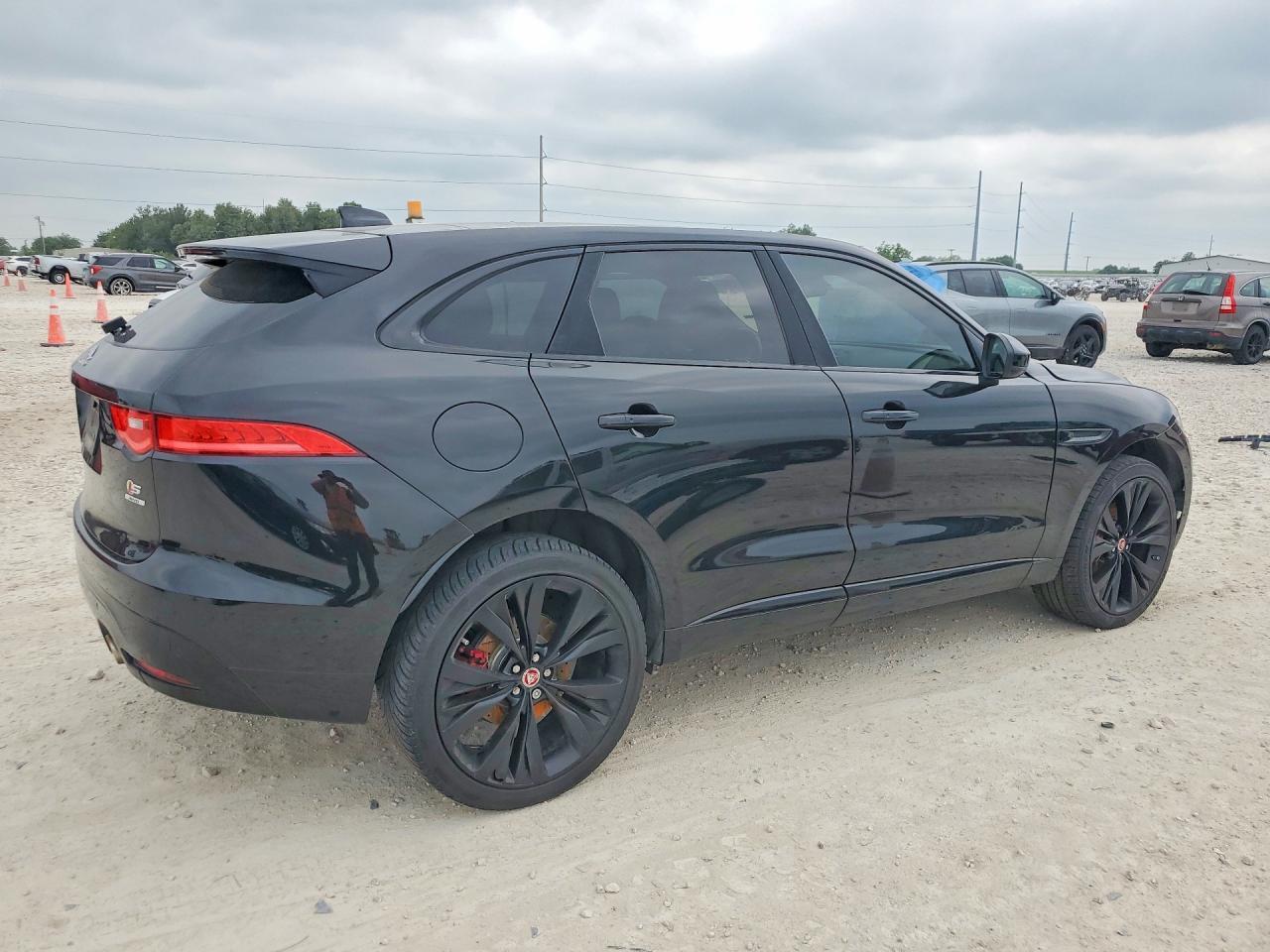 2018 JAGUAR F-PACE