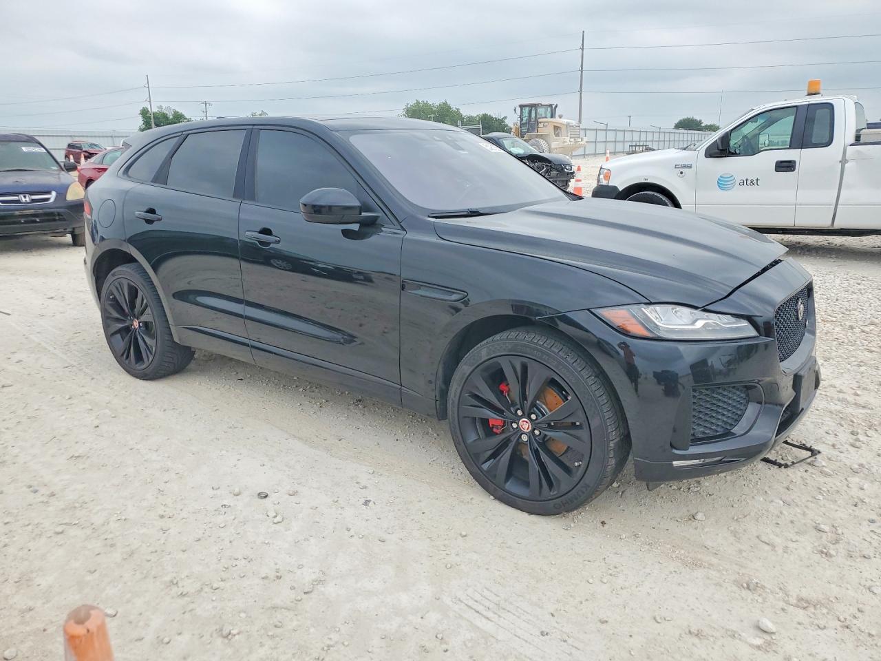 2018 JAGUAR F-PACE