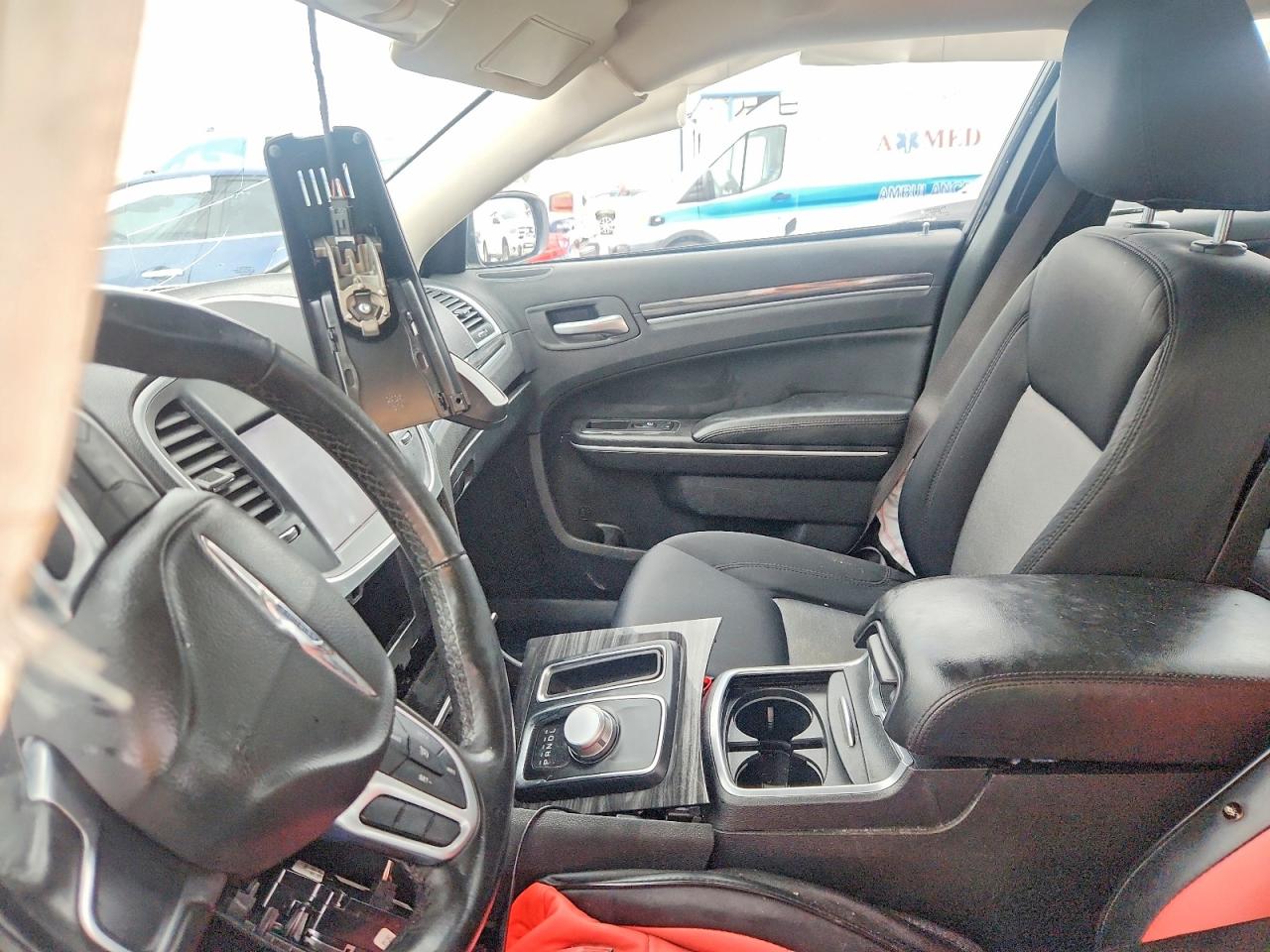 2019 CHRYSLER 300