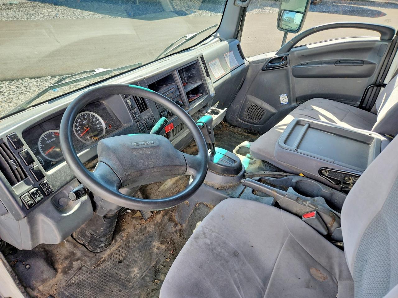 2016 ISUZU NPR