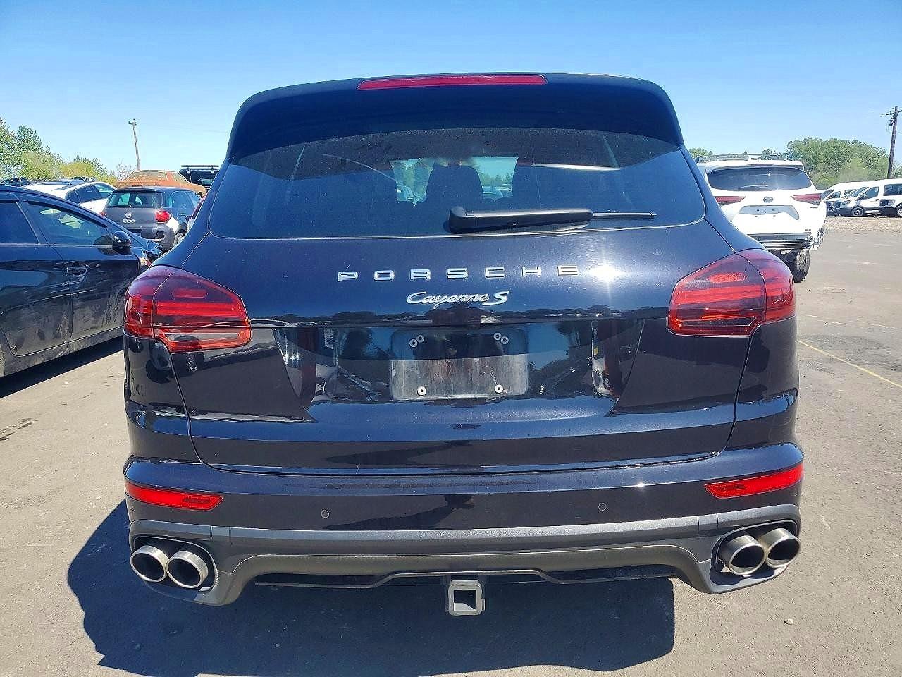 2016 PORSCHE CAYENNE