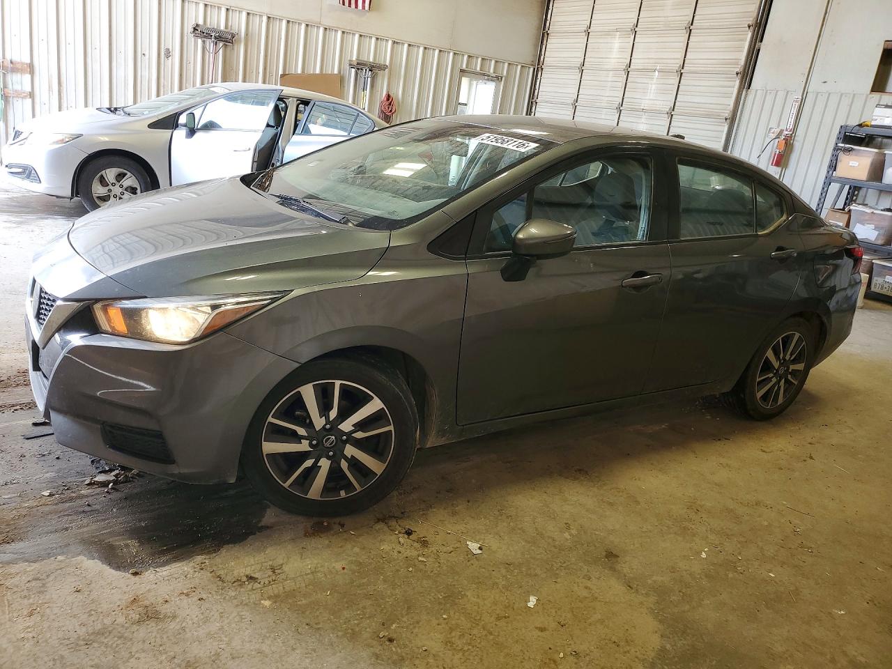 2020 NISSAN VERSA