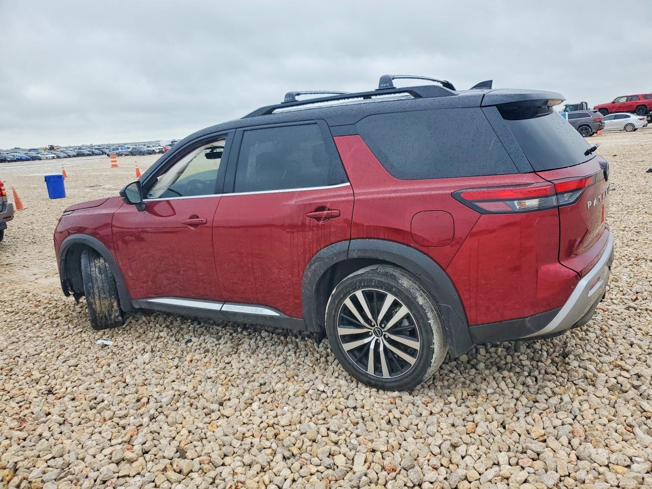 2024 NISSAN PATHFINDER
