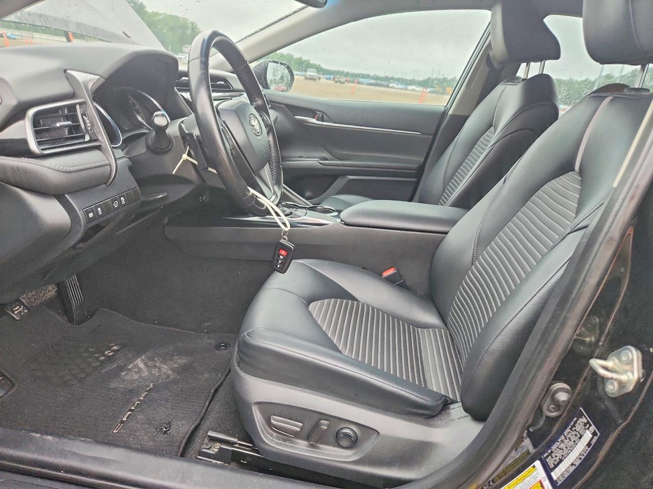 2019 TOYOTA CAMRY