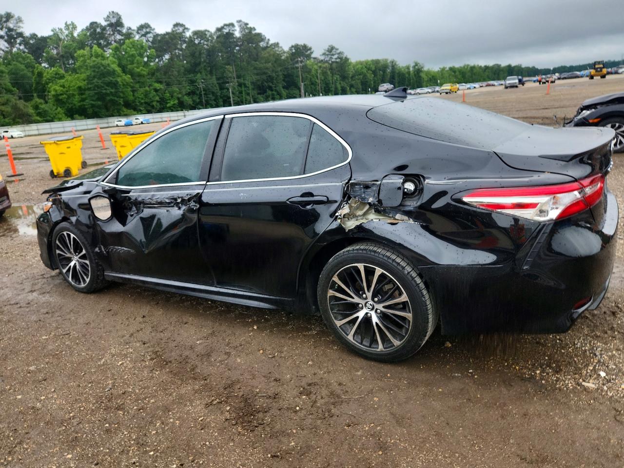 2019 TOYOTA CAMRY
