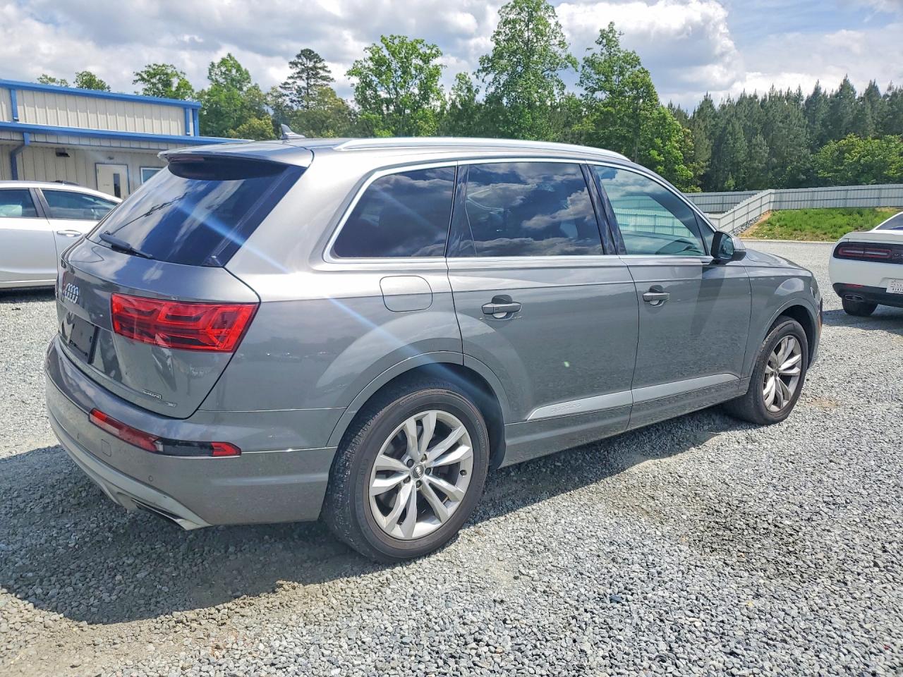 2017 AUDI Q7