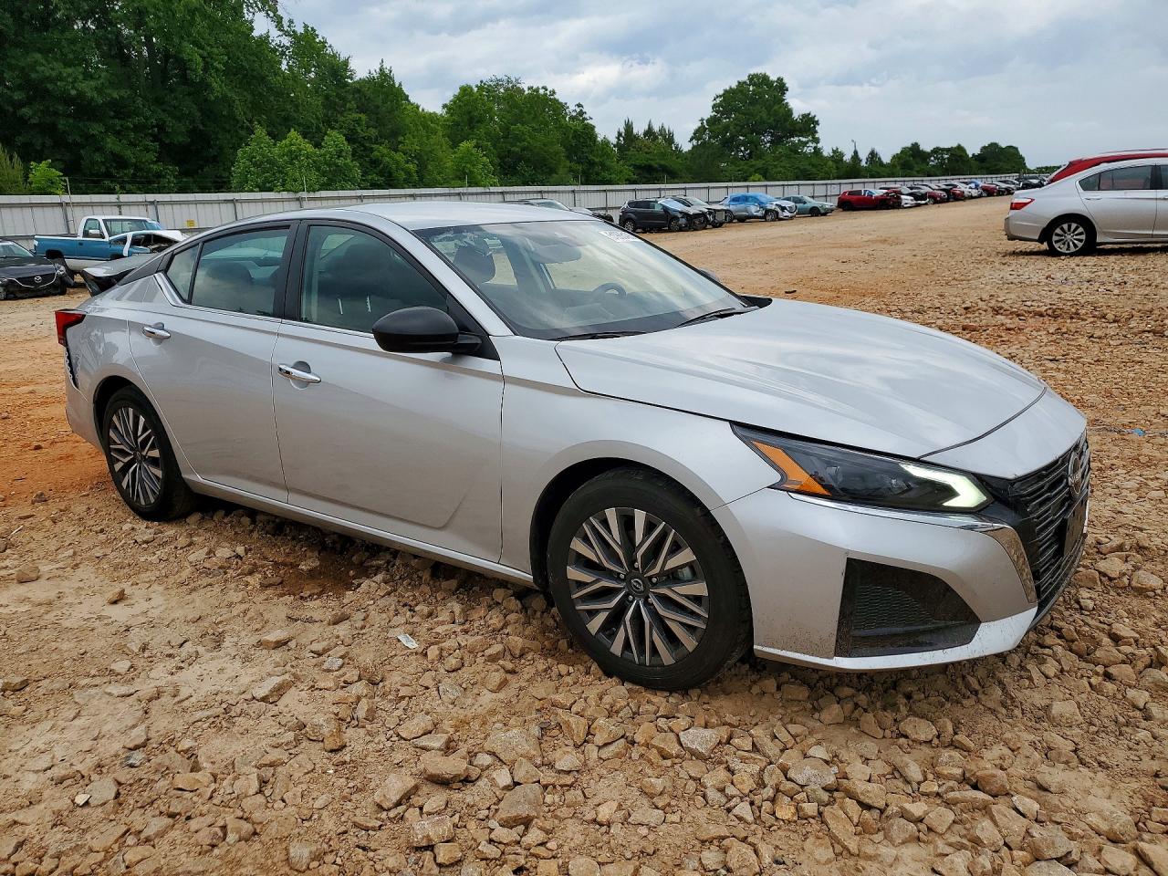 2024 NISSAN ALTIMA