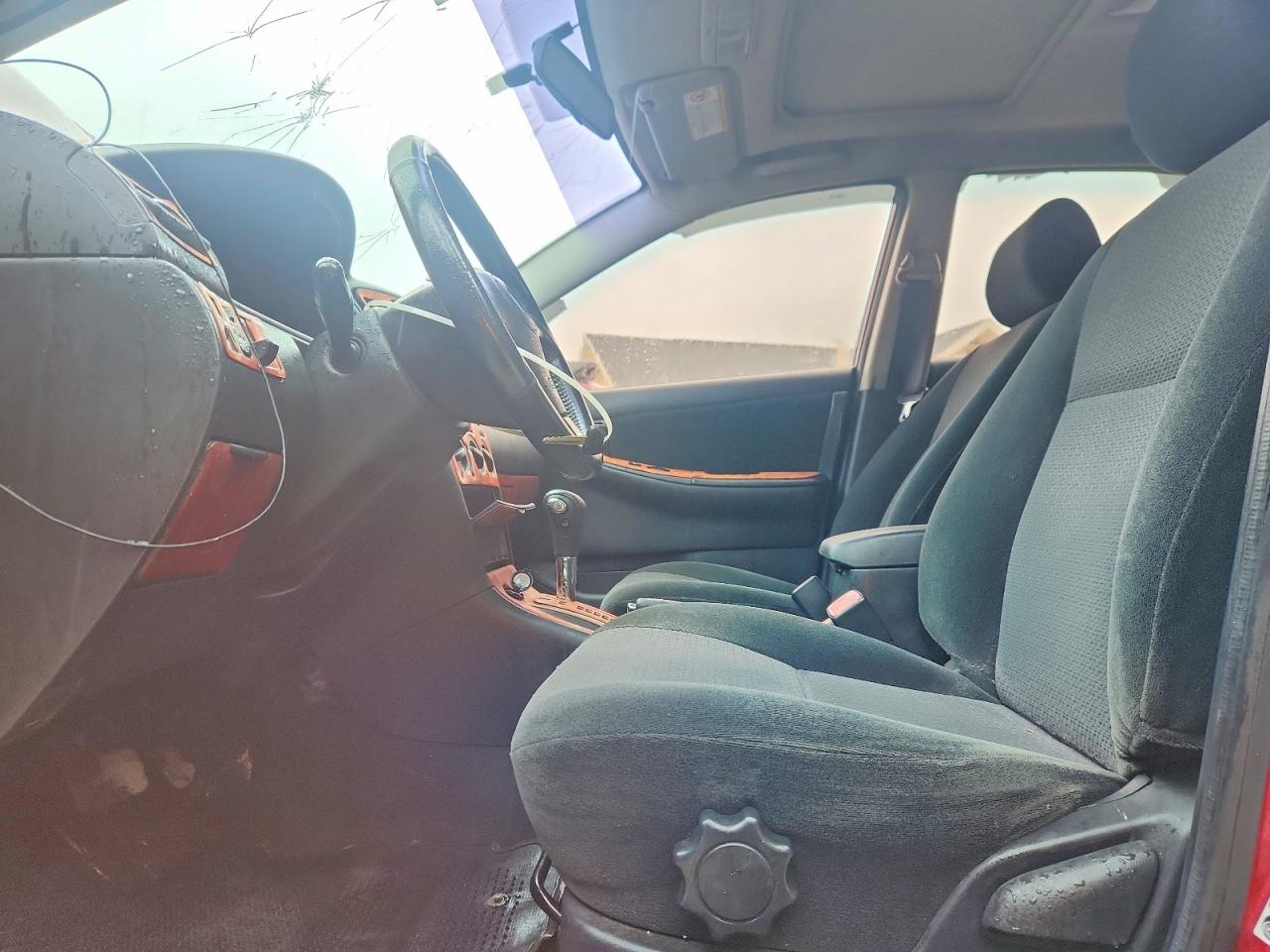 2004 TOYOTA COROLLA
