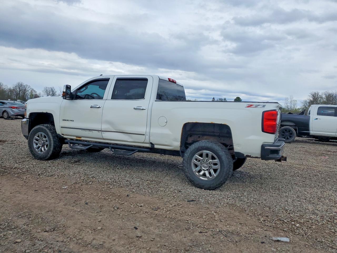 2017 CHEVROLET SILVERADO