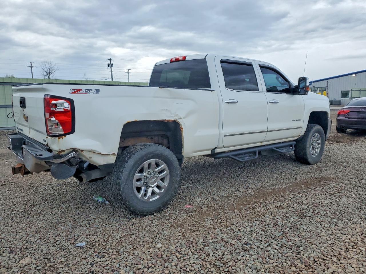 2017 CHEVROLET SILVERADO