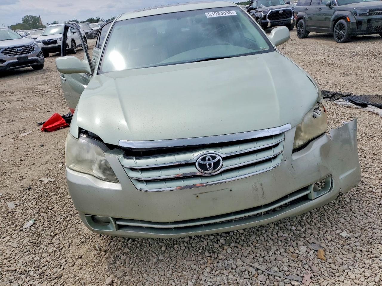 2005 TOYOTA AVALON