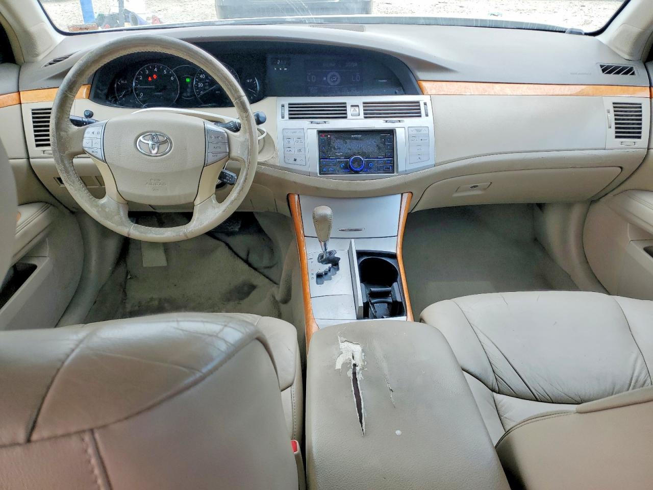 2005 TOYOTA AVALON