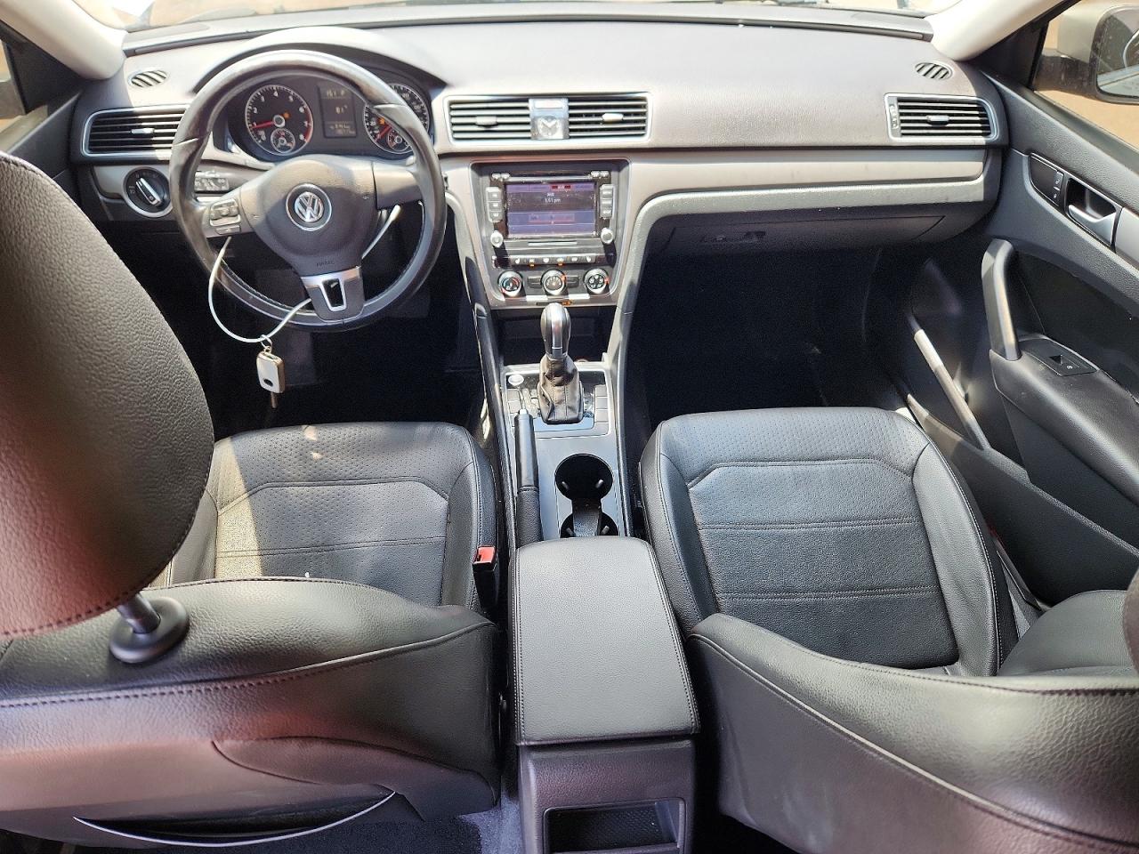 2015 VOLKSWAGEN PASSAT