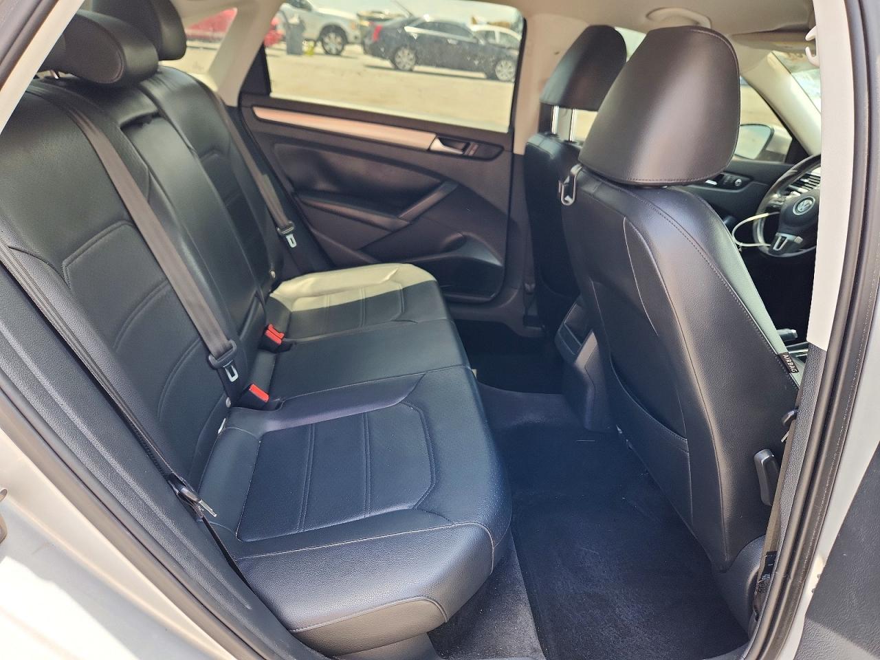 2015 VOLKSWAGEN PASSAT