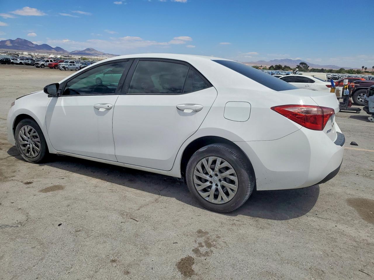 2018 TOYOTA COROLLA