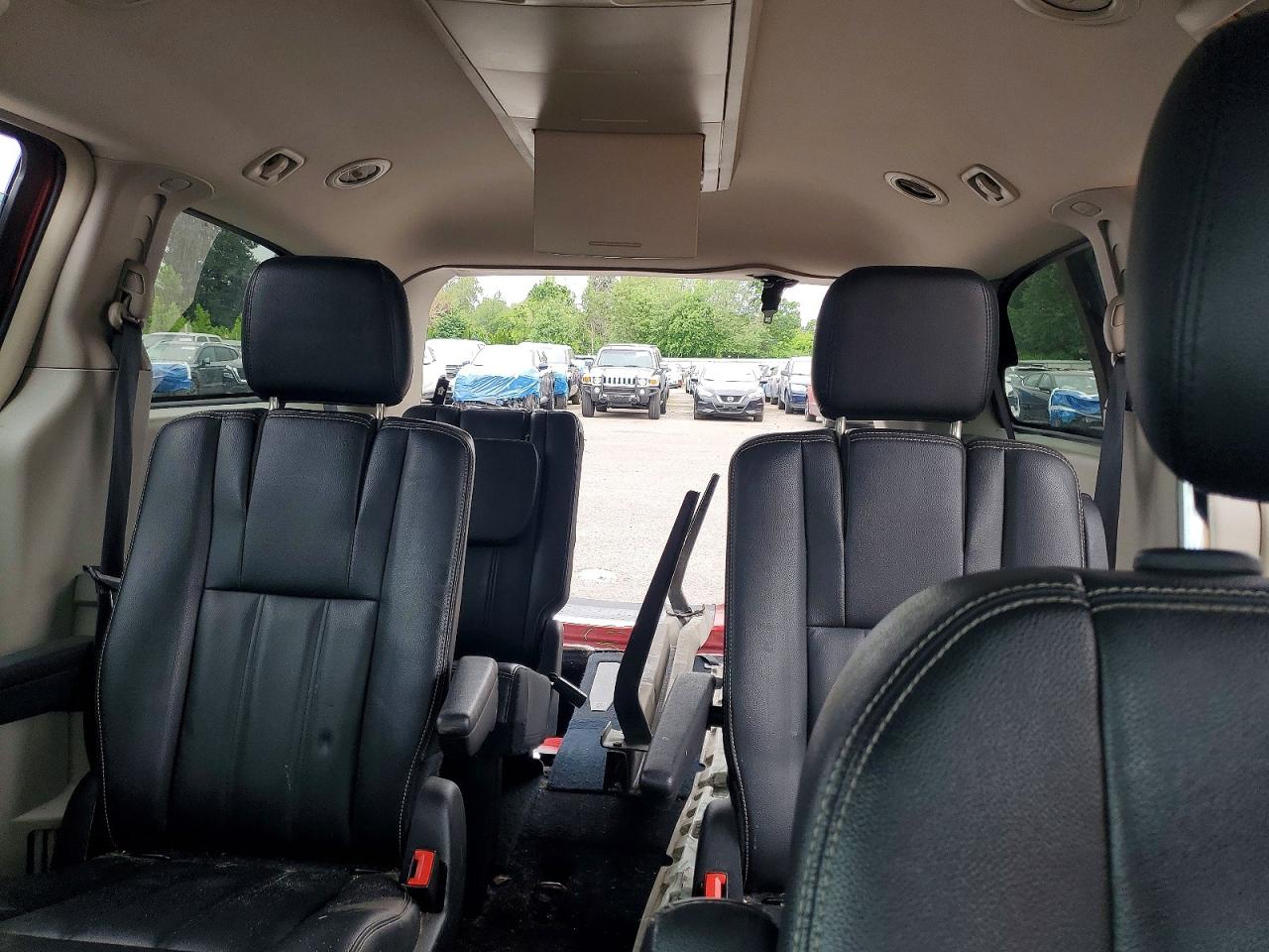 2016 CHRYSLER MINIVAN