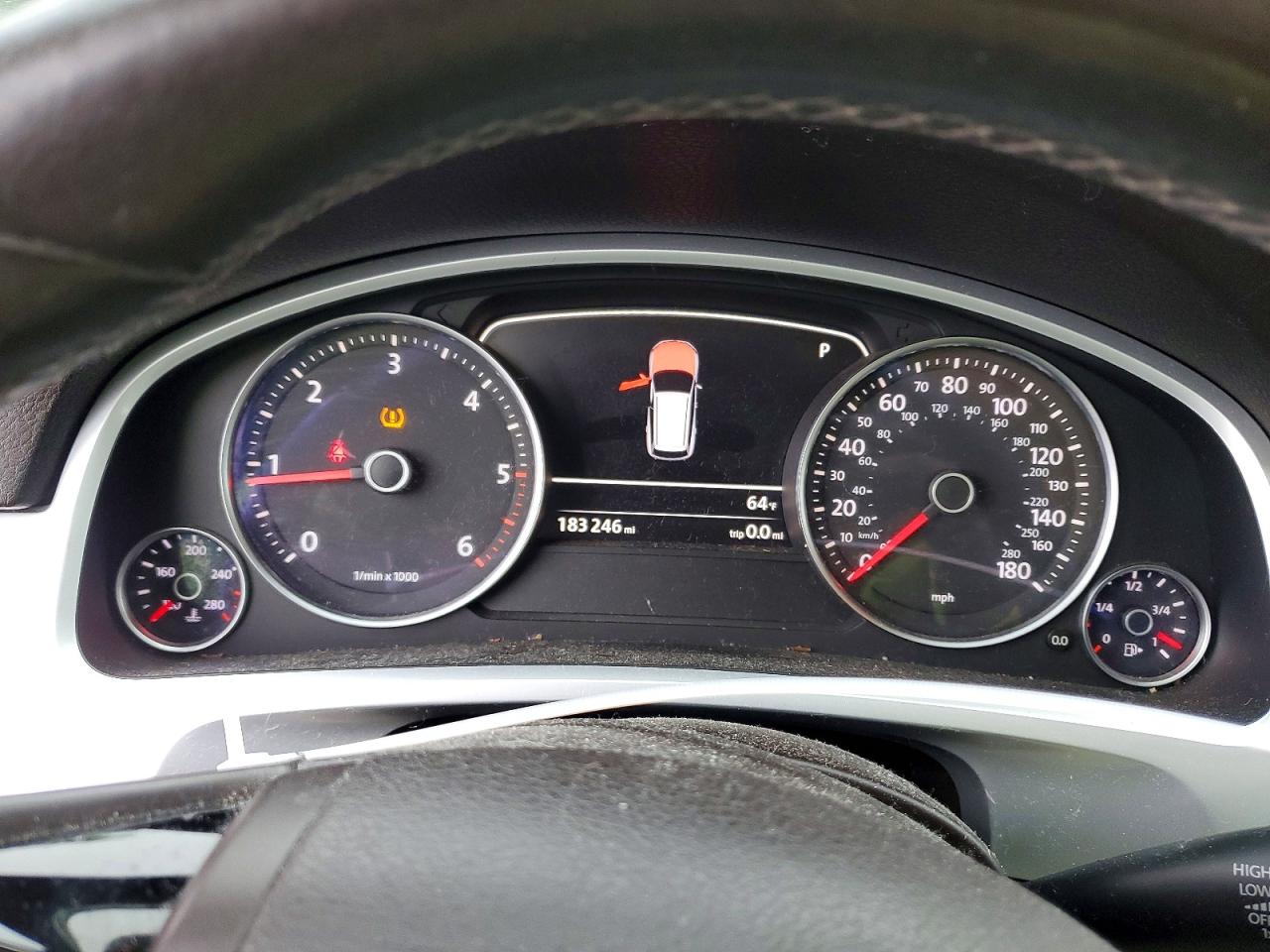 2014 VOLKSWAGEN TOUAREG