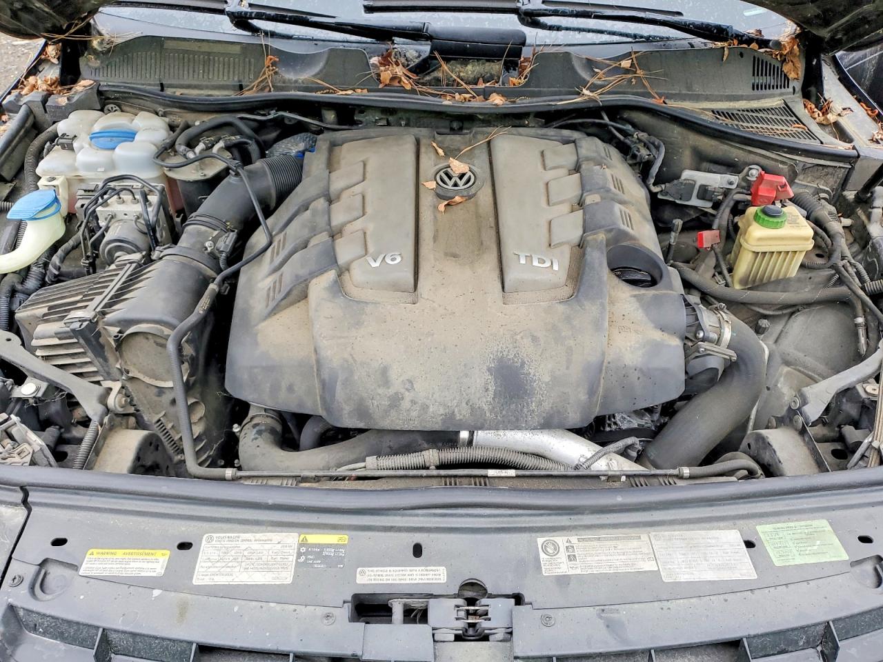 2014 VOLKSWAGEN TOUAREG
