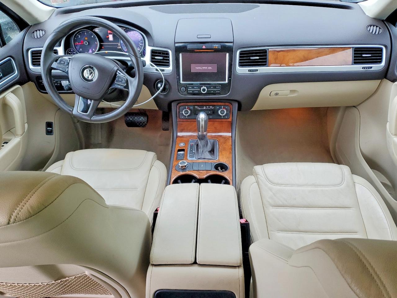 2014 VOLKSWAGEN TOUAREG