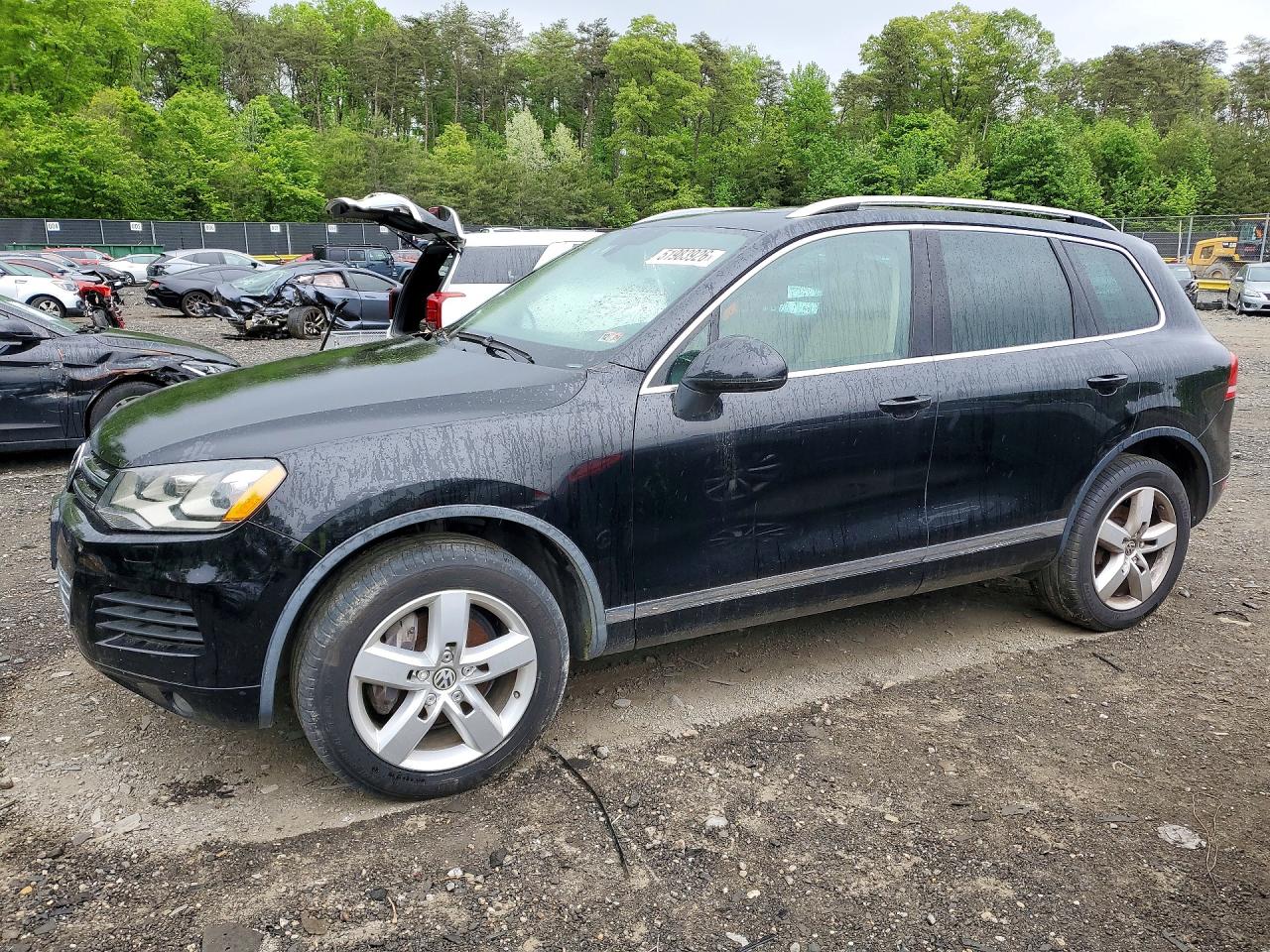 2014 VOLKSWAGEN TOUAREG