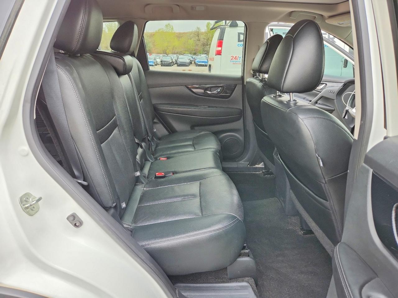 2017 NISSAN ROGUE