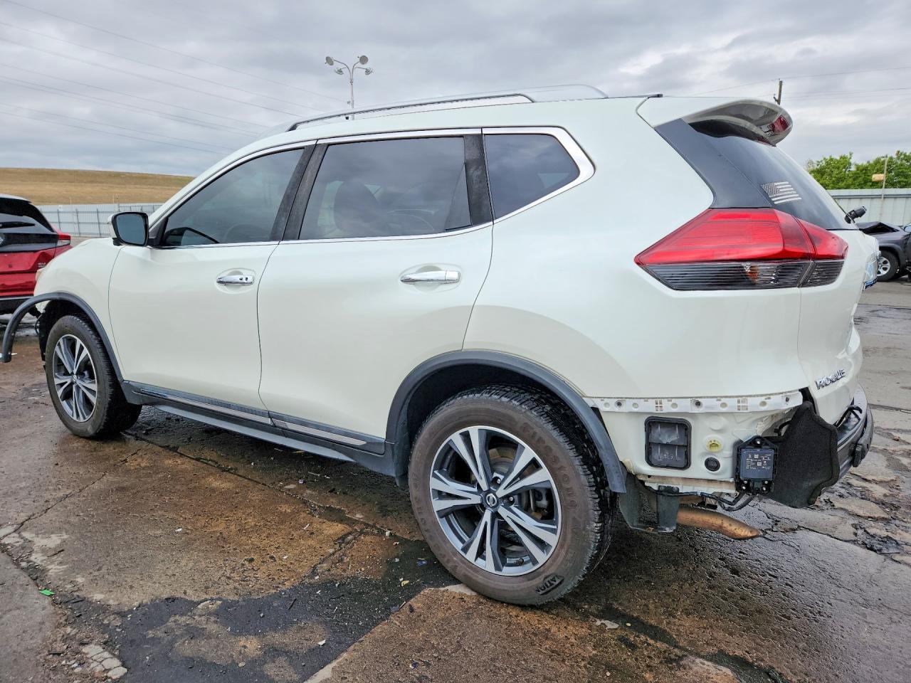 2017 NISSAN ROGUE