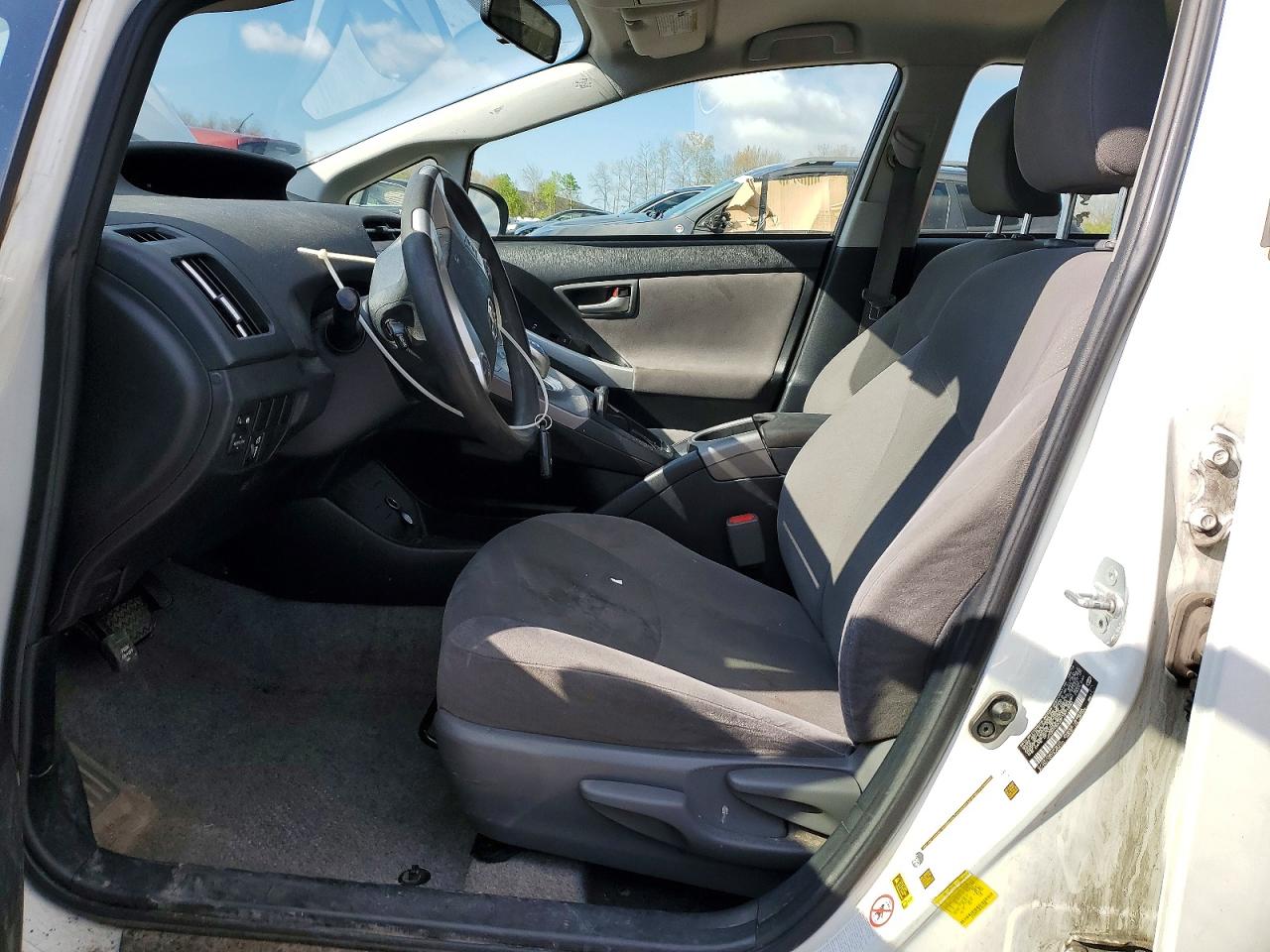 2015 TOYOTA PRIUS