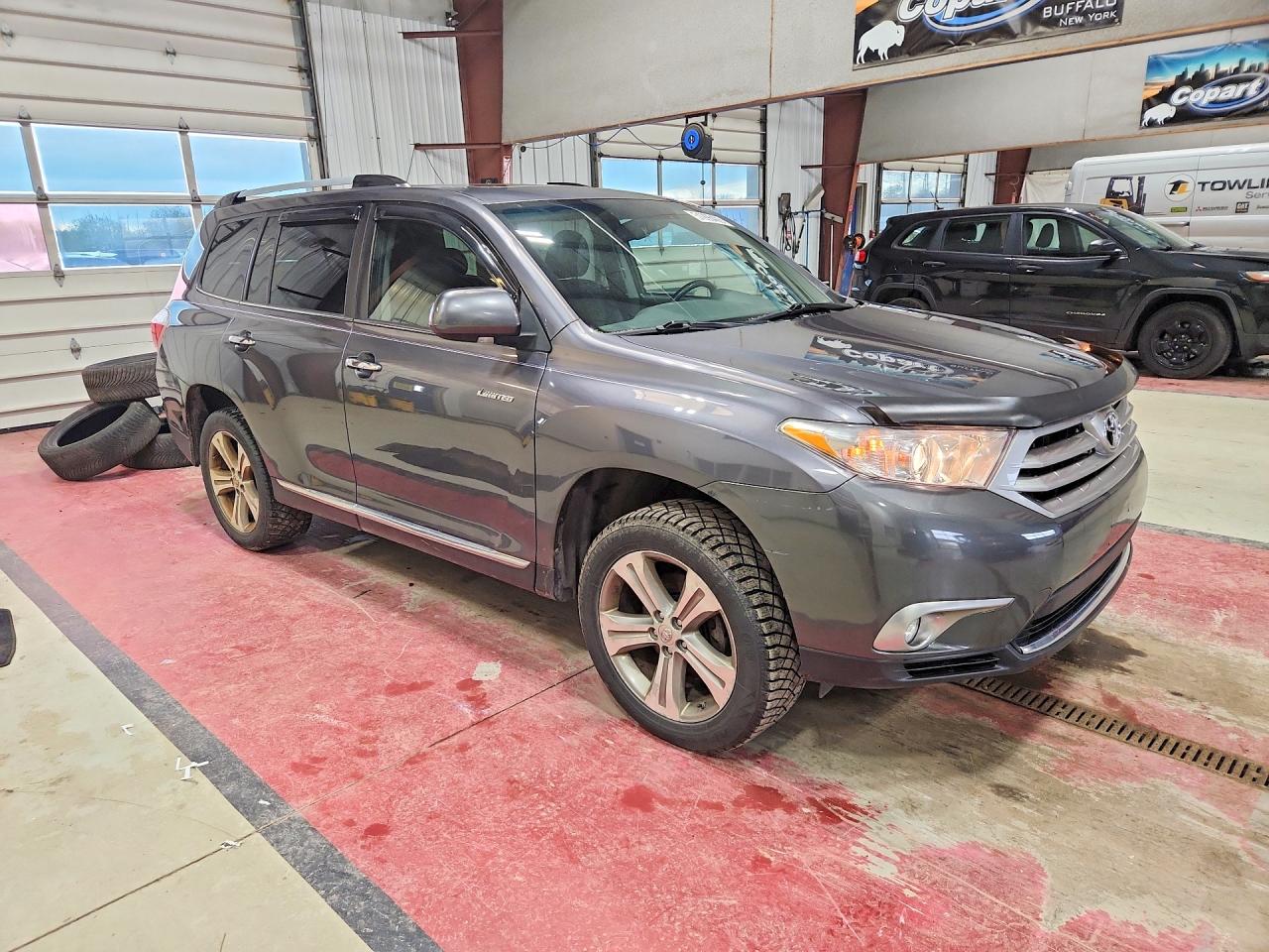 2011 TOYOTA HIGHLANDER