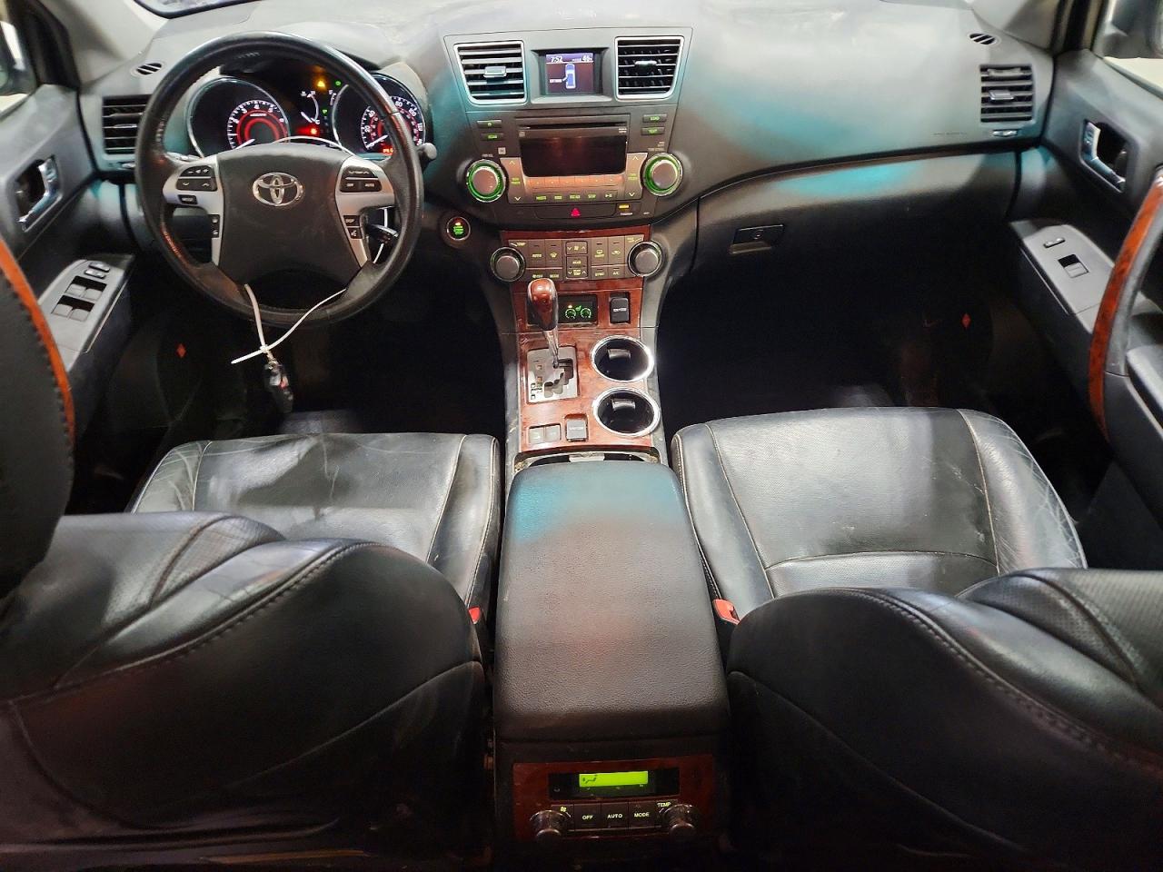 2011 TOYOTA HIGHLANDER