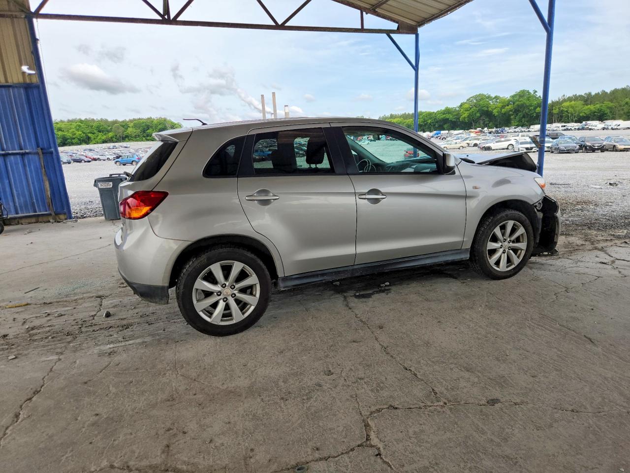 2015 MITSUBISHI OUTLANDER